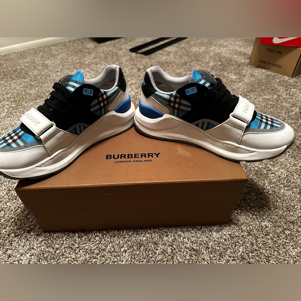 Men’s Burberry Sneakers - Picture 4 of 4